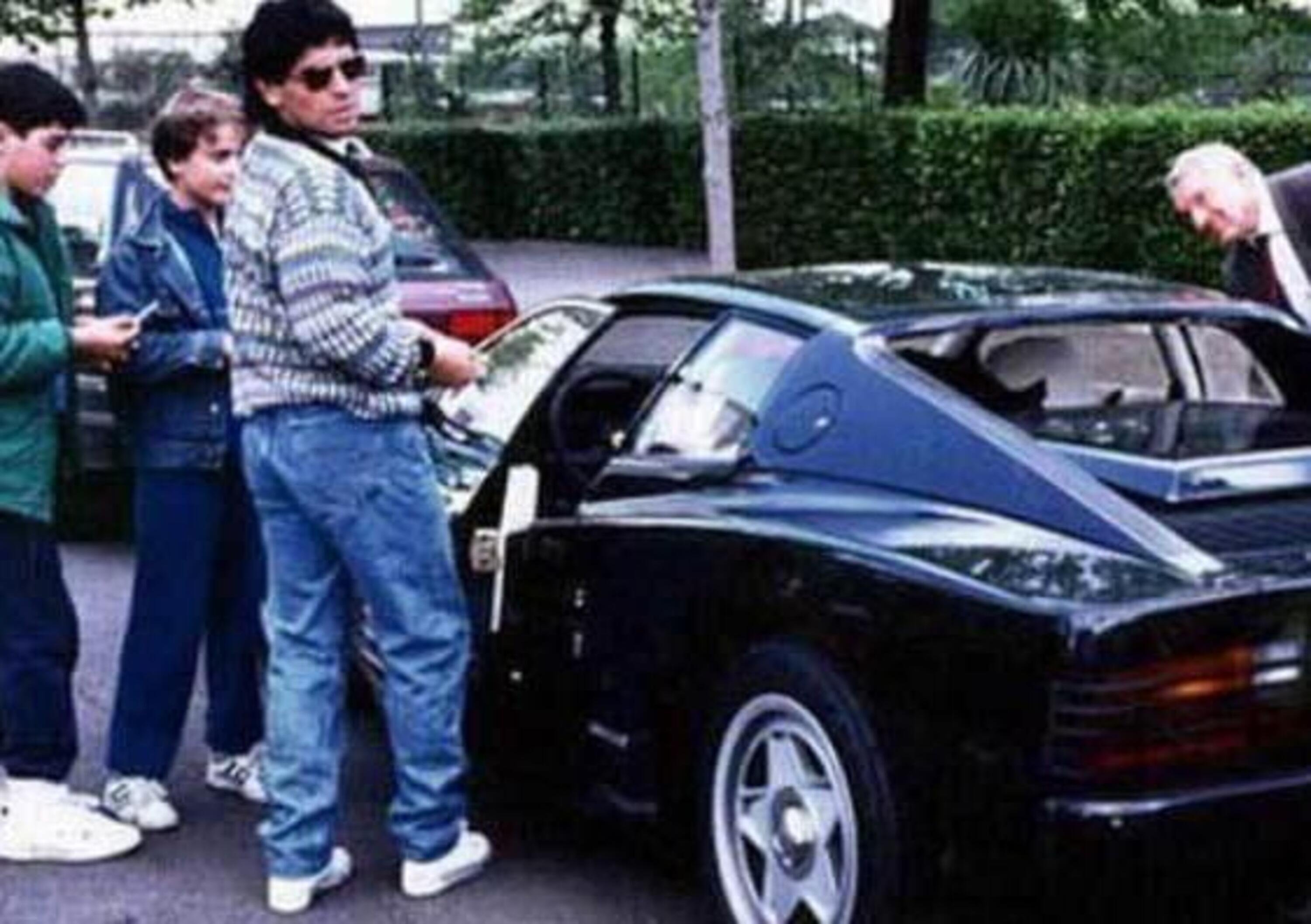 Addio Maradona, un mito esaltato anche dalle sue auto da sogno 