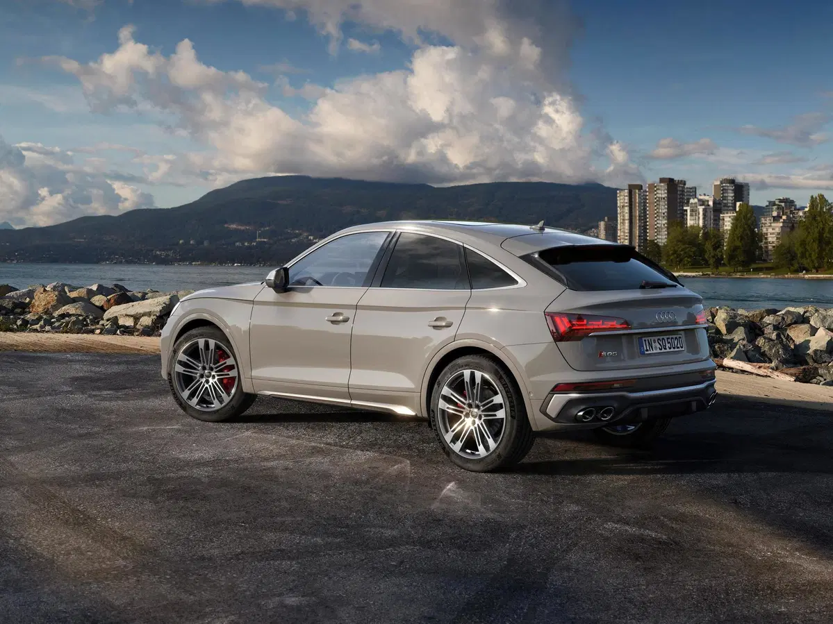 Audi SQ5 Sportback TDI, diesel da 341 CV per il SUV coupé (5)