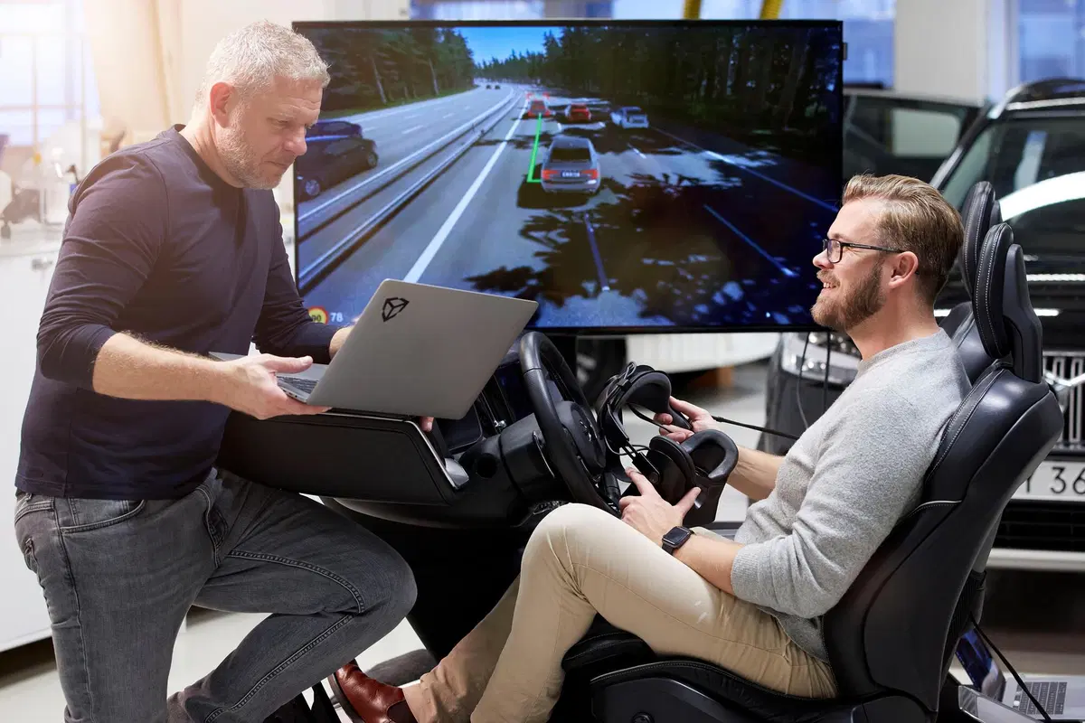 Volvo sta usando i videogiochi per creare le auto del futuro (12)