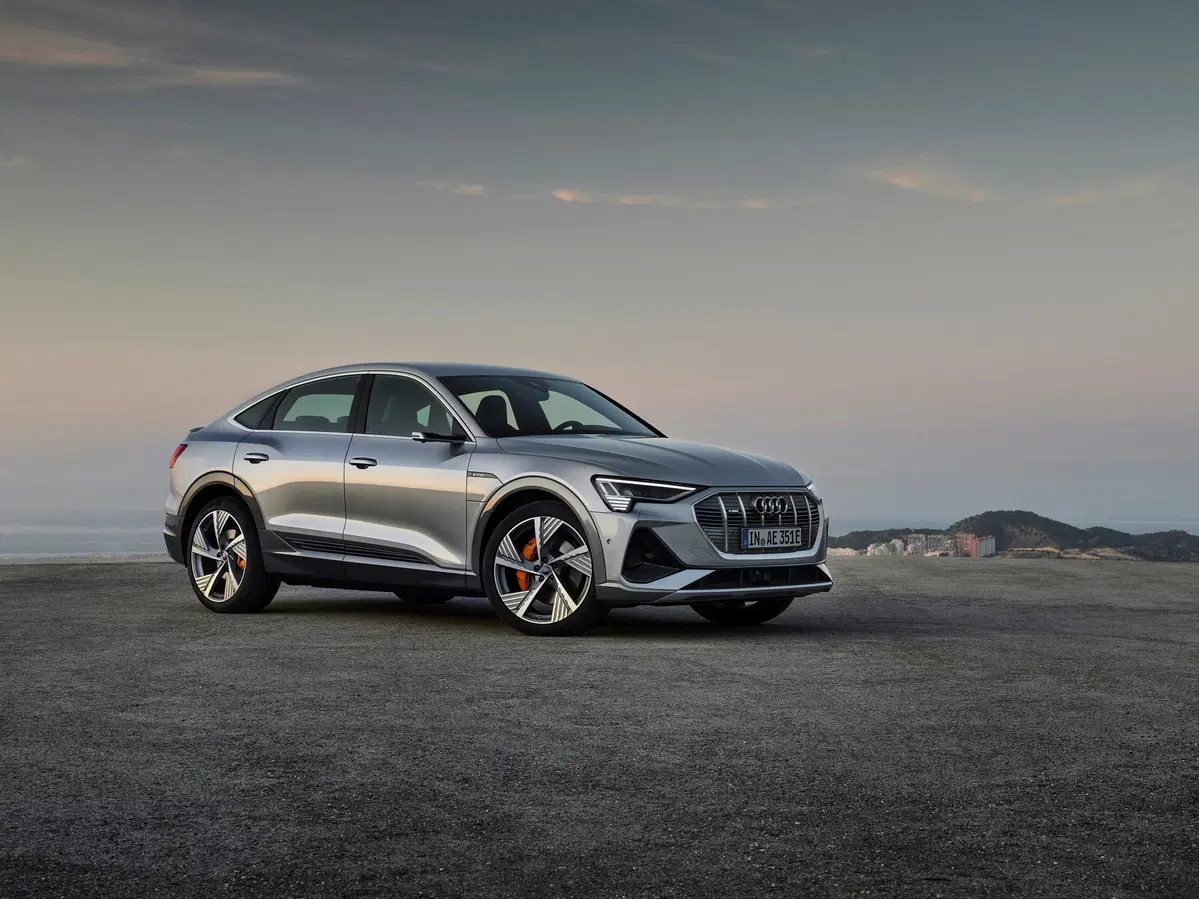 Audi e-tron Sportback, debutto al Salone di Los Angeles (2)