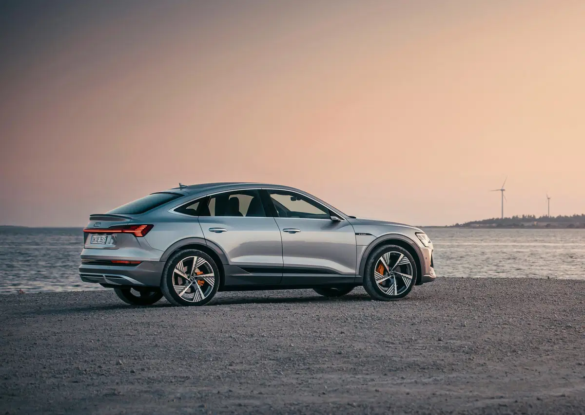 Audi e-tron Sportback, debutto al Salone di Los Angeles (5)