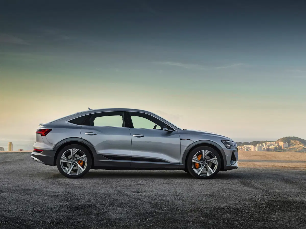 Audi e-tron Sportback, debutto al Salone di Los Angeles (13)