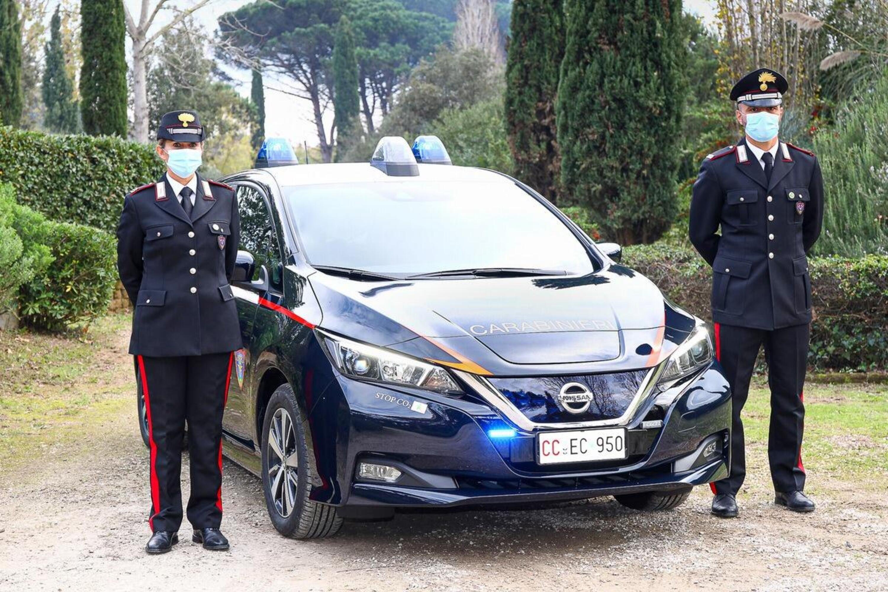 Auto elettriche per i Carabinieri: l&#039;Arma sceglie la Nissan Leaf