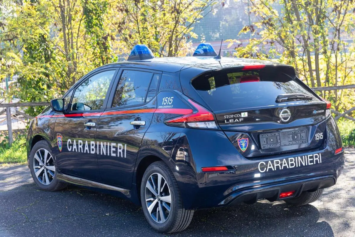 Auto elettriche per i Carabinieri: l'Arma sceglie la Nissan Leaf (8)
