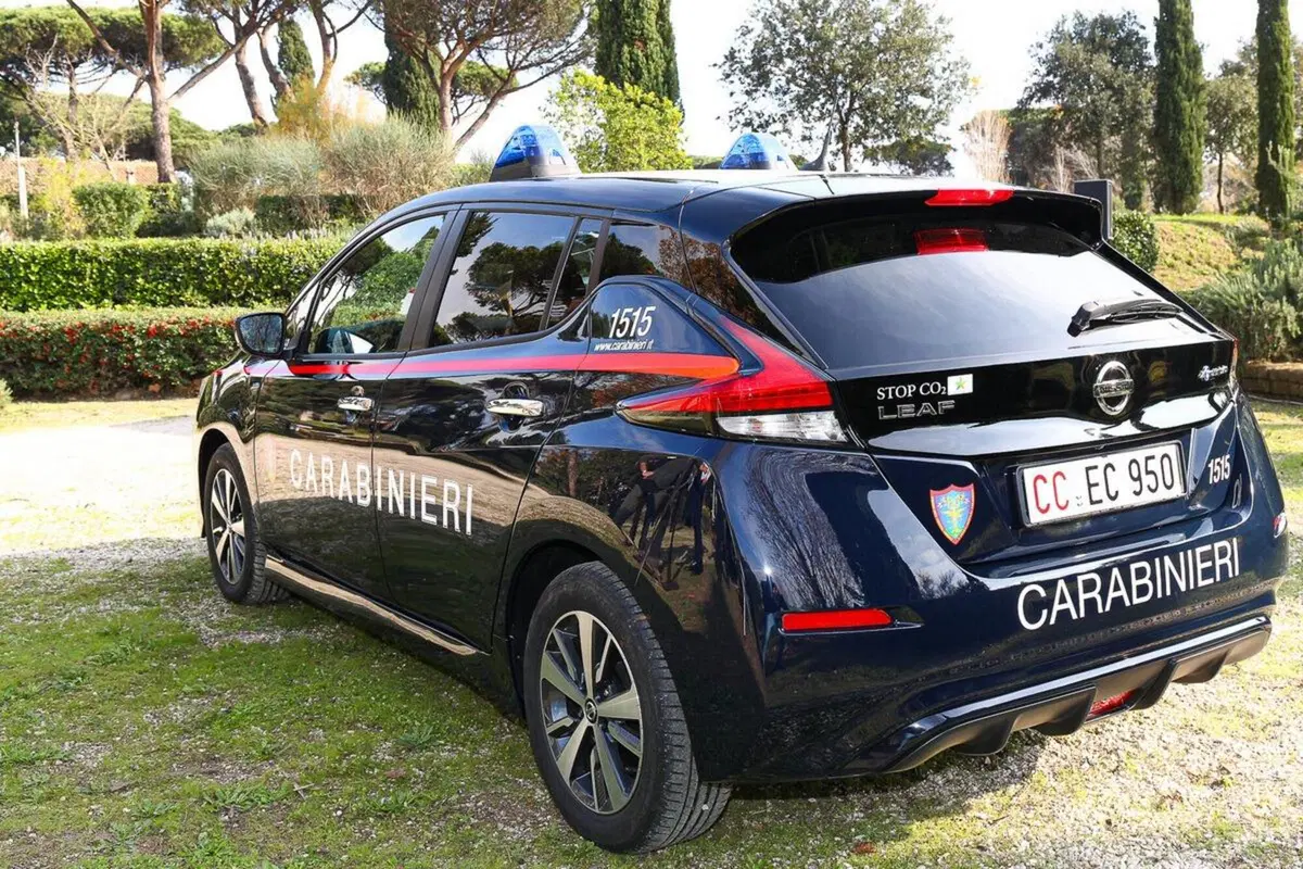 Auto elettriche per i Carabinieri: l'Arma sceglie la Nissan Leaf (10)