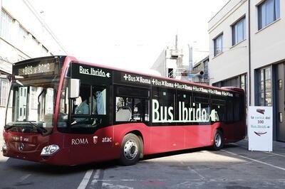 A Roma &egrave; arrivato il primo autobus ibrido
