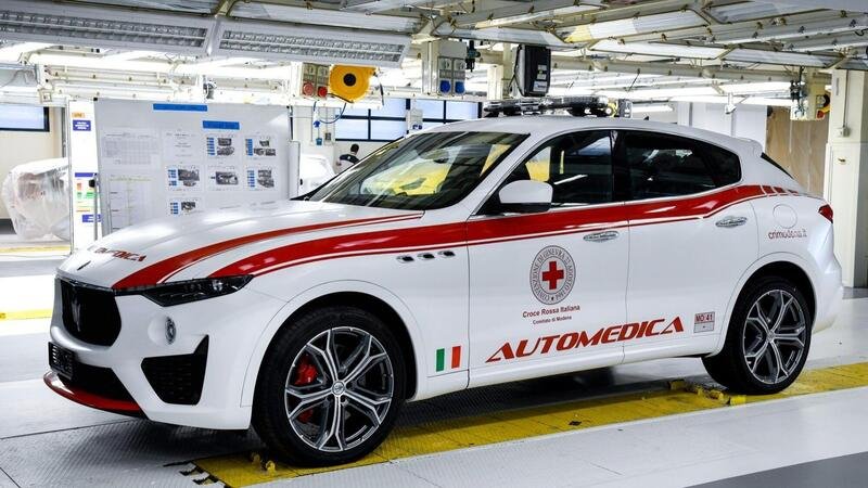 Il dono di Maserati alla Croce Rossa Italiana