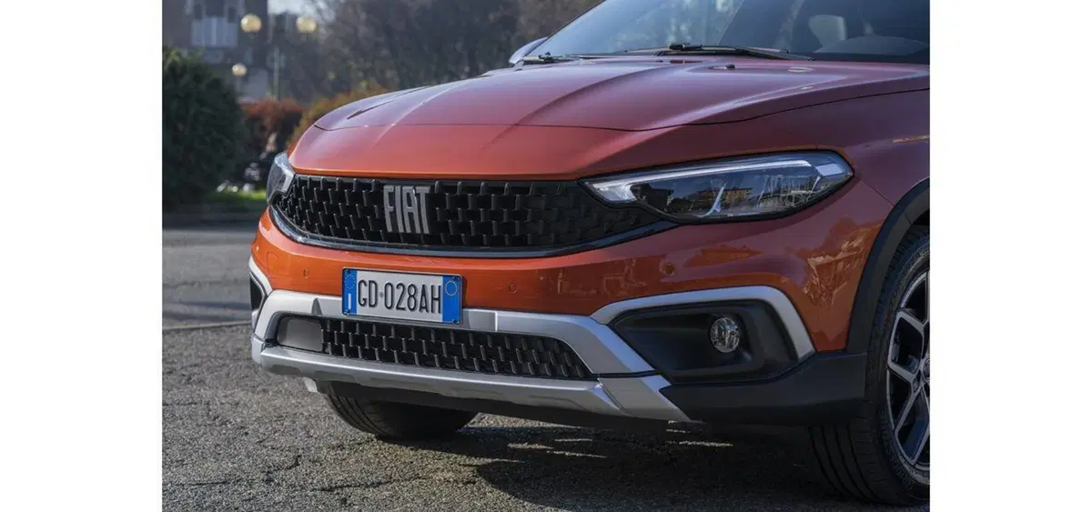 Fiat Tipo Cross: così la Tipo diventa un po' SUV (3)
