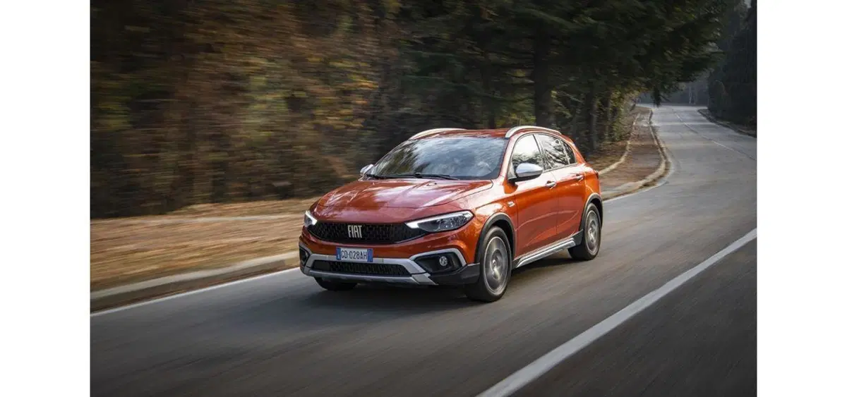 Fiat Tipo Cross: così la Tipo diventa un po' SUV (4)