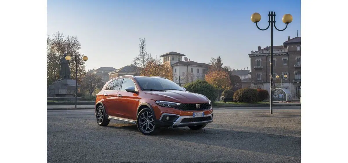 Fiat Tipo Cross: così la Tipo diventa un po' SUV (2)