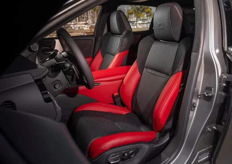 Lexus LS (2017-->>) (12)
