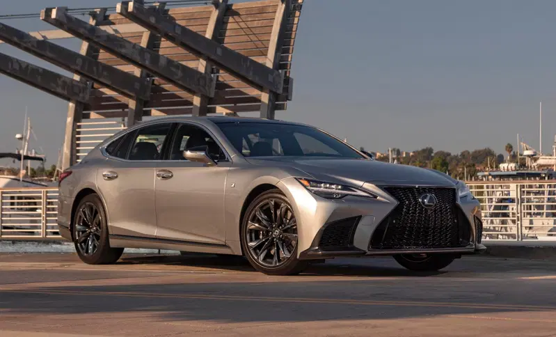 Lexus LS (2017-->>)
