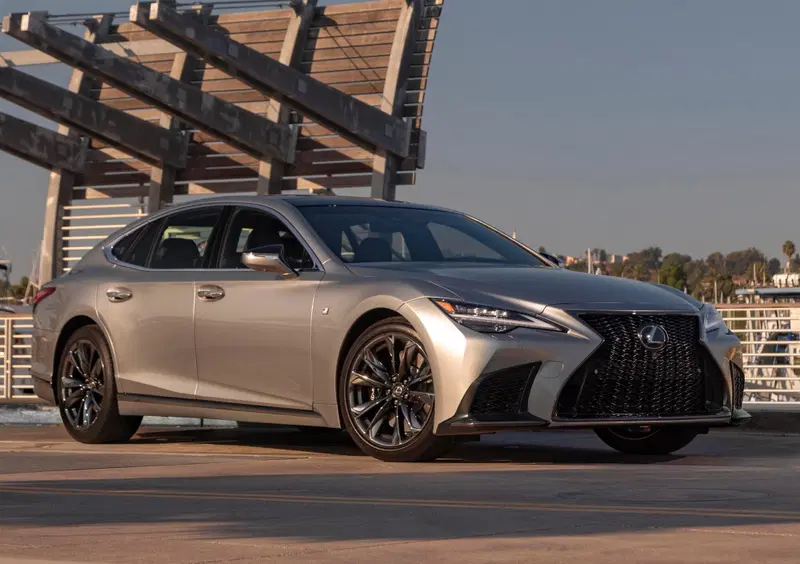 Lexus LS (2017-->>)