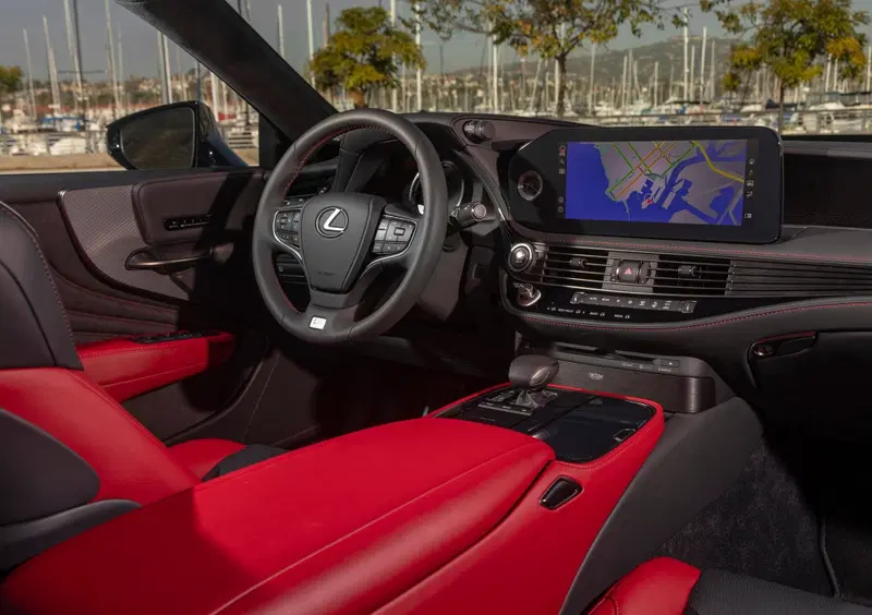 Lexus LS (2017-->>) (19)