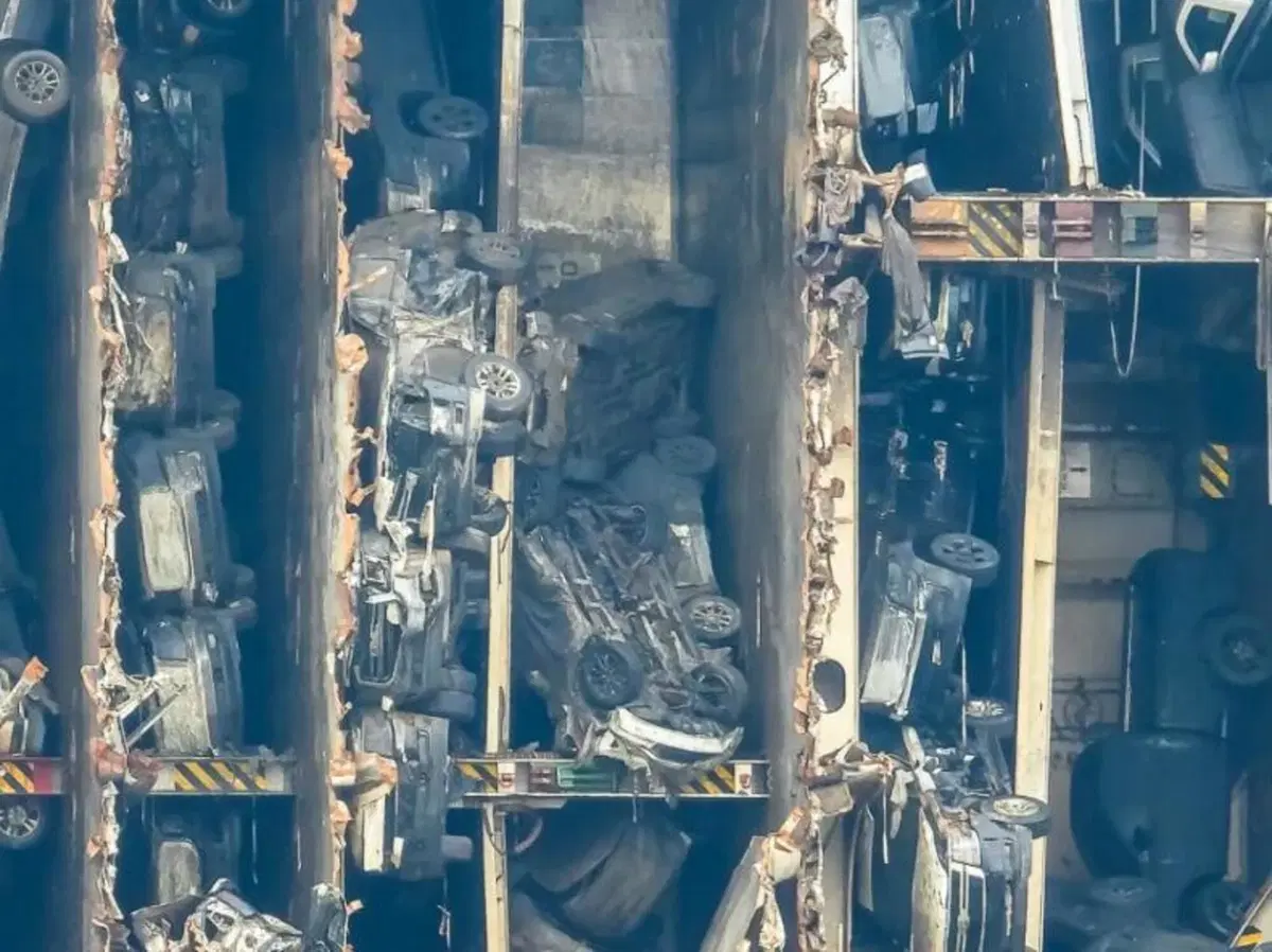 4000 auto in fondo al mare: le spettacolari immagini del recupero [FOTO e VIDEO] (7)