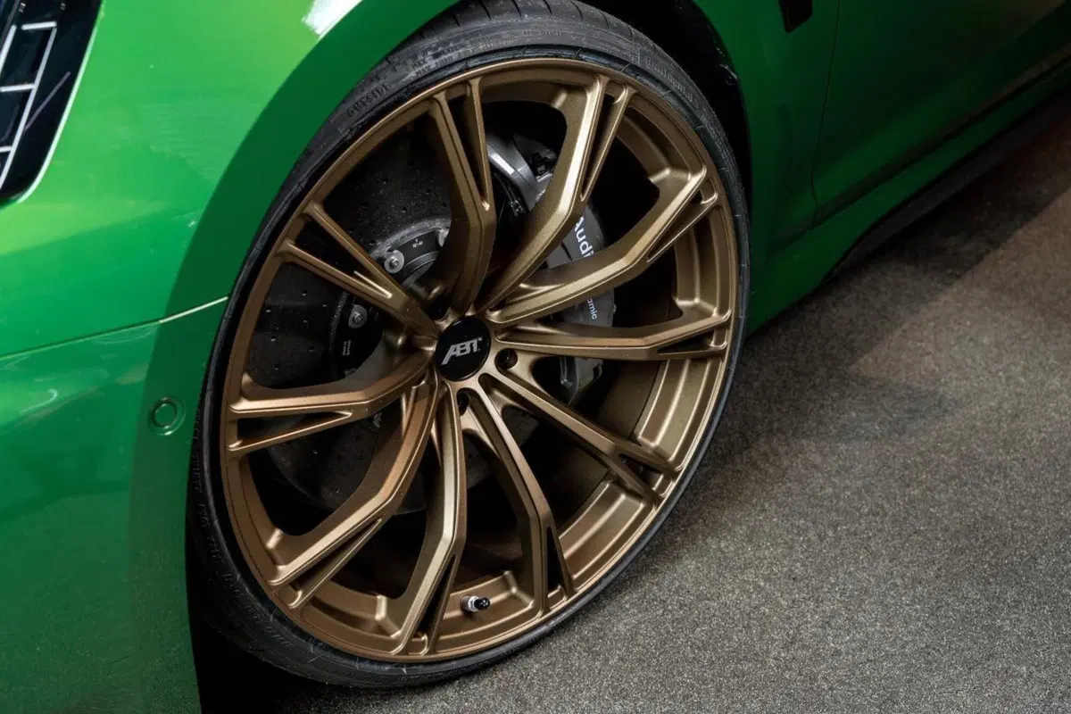 Berlina tedesca da sparo, Tuning massimo: ABT RS5 2020  (2)