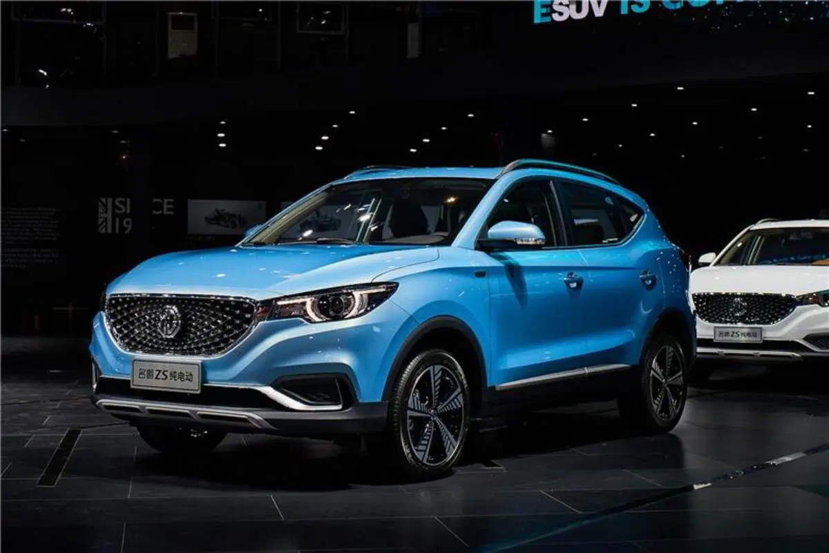La MG auto rinasce anche in Italia: ecco il Crossover Plugin EHS con il 1.5 ibrido [video] (4)