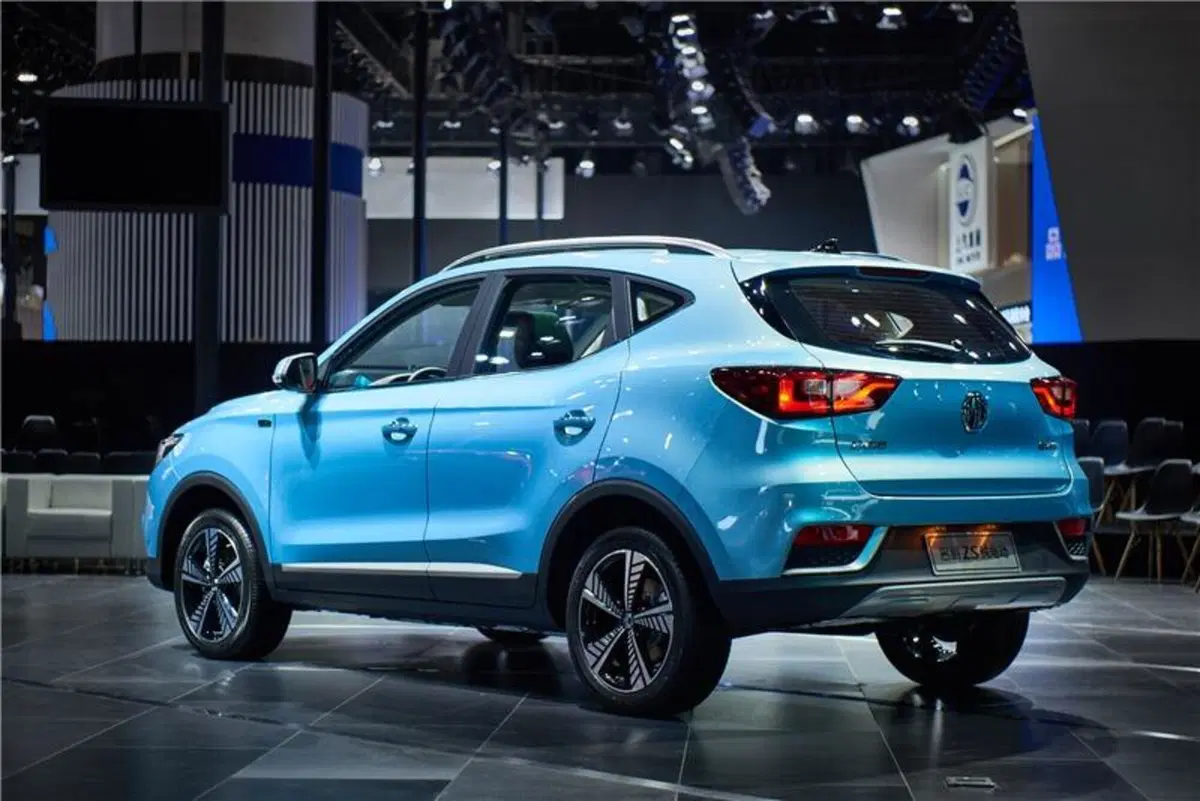 La MG auto rinasce anche in Italia: ecco il Crossover Plugin EHS con il 1.5 ibrido [video] (5)