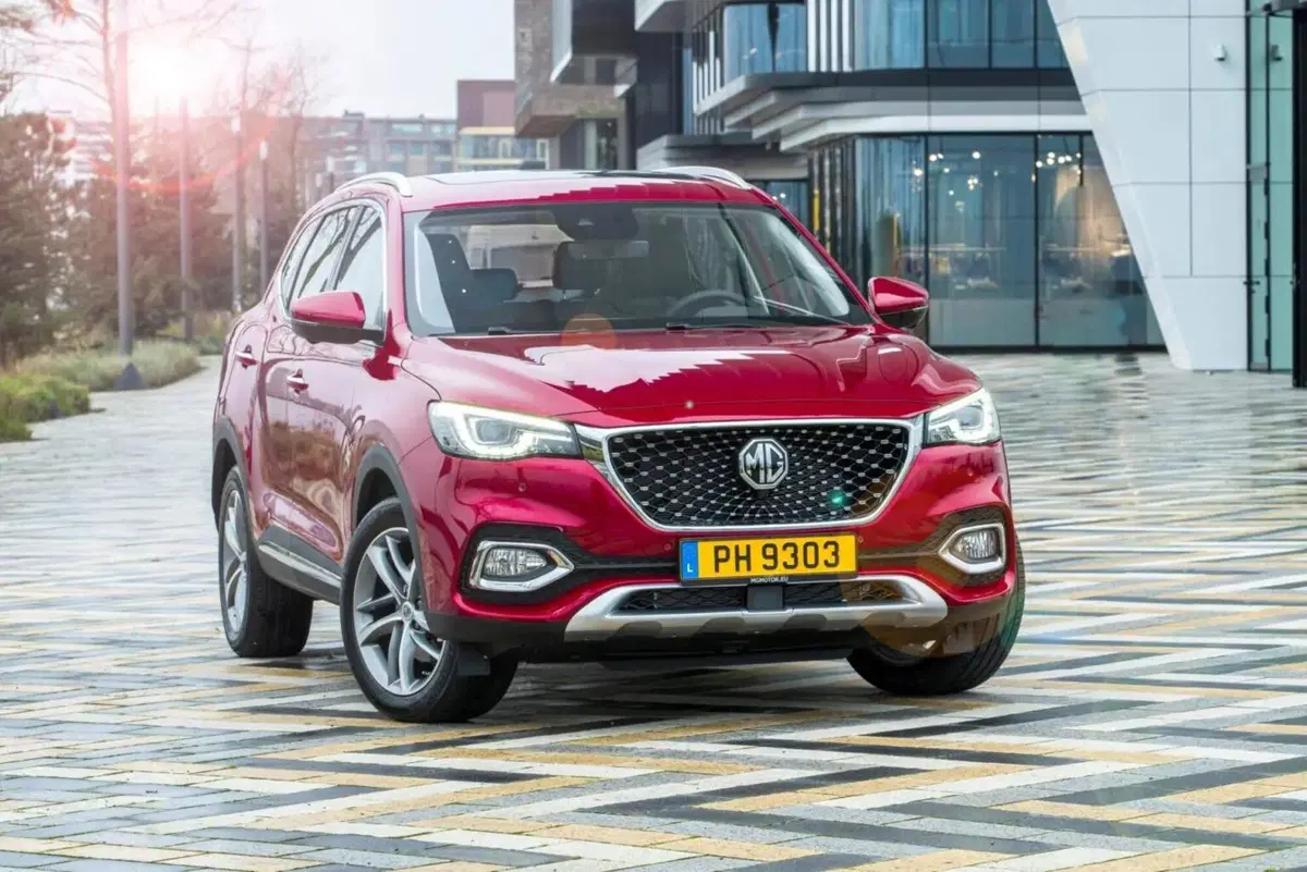 La MG auto rinasce anche in Italia: ecco il Crossover Plugin EHS con il 1.5 ibrido [video] (3)