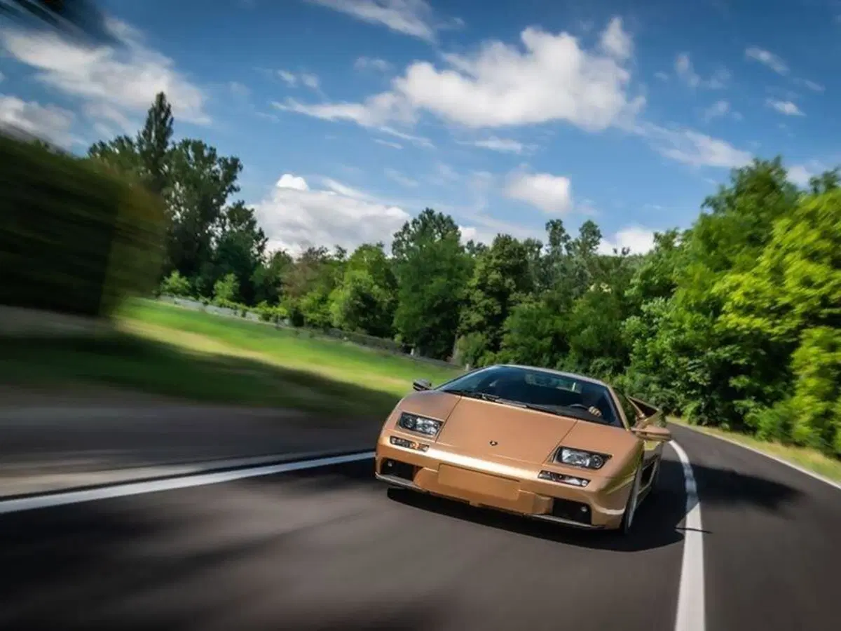 La Lamborghini Diablo compie 30 anni (8)