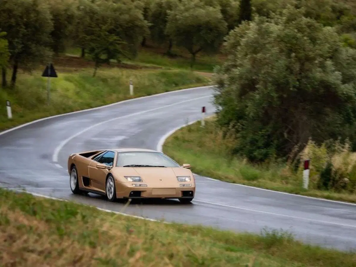 La Lamborghini Diablo compie 30 anni (10)