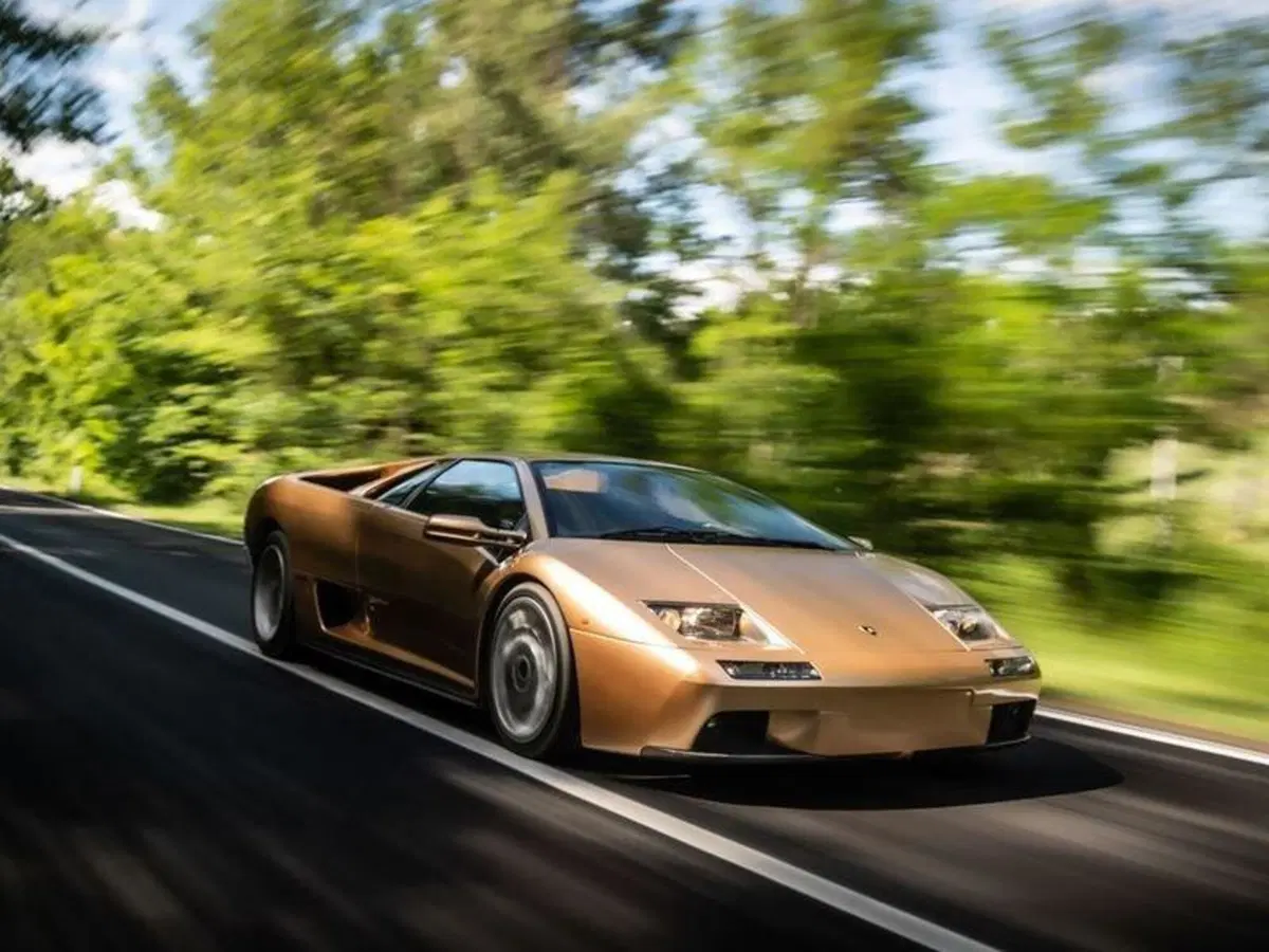 La Lamborghini Diablo compie 30 anni (11)
