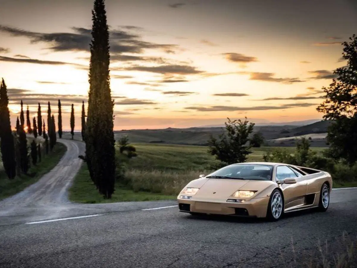 La Lamborghini Diablo compie 30 anni (13)