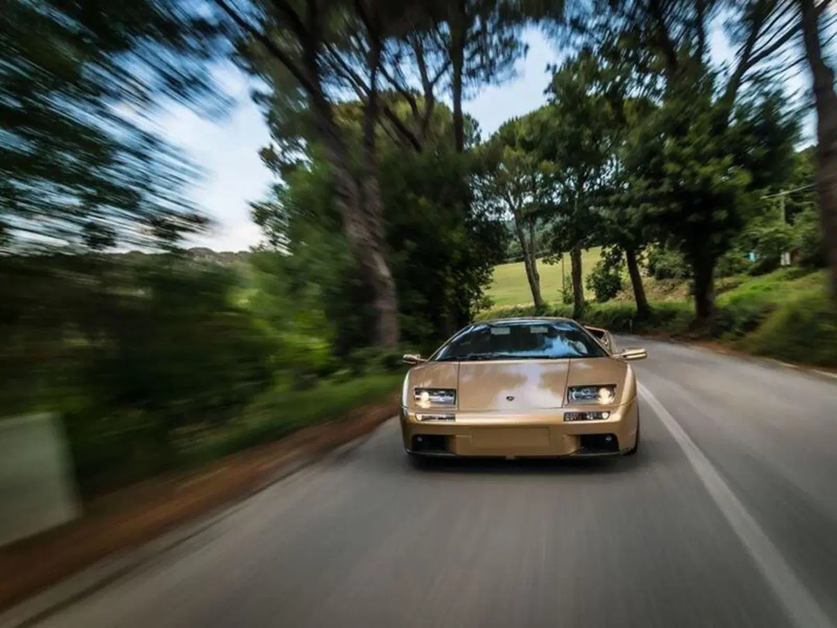 La Lamborghini Diablo compie 30 anni (14)