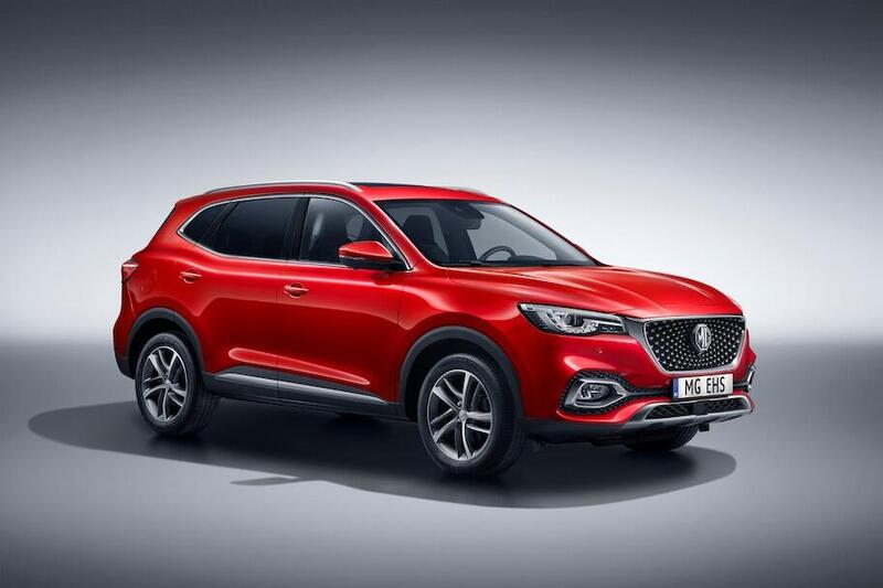 MG auto rinasce anche in Italia: ecco il Crossover Plugin EHS con 1.5 ibrido e 10 marce [video]