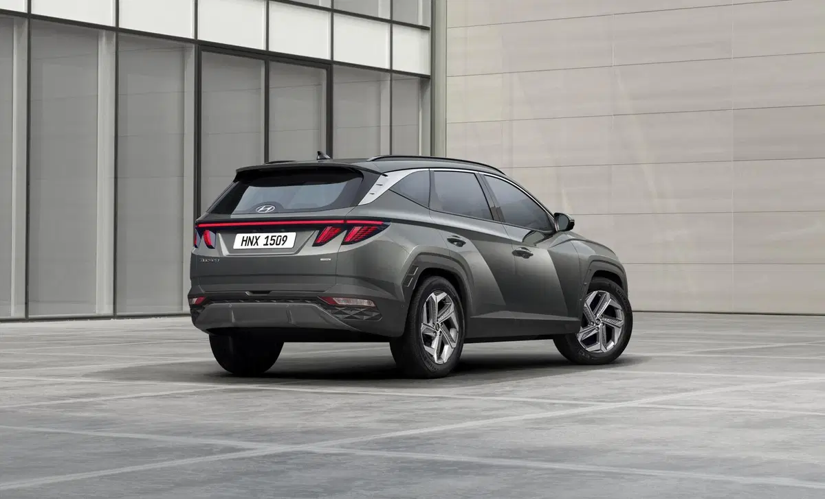 Hyundai Tucson 1.6 hev Xline 4wd auto (30)