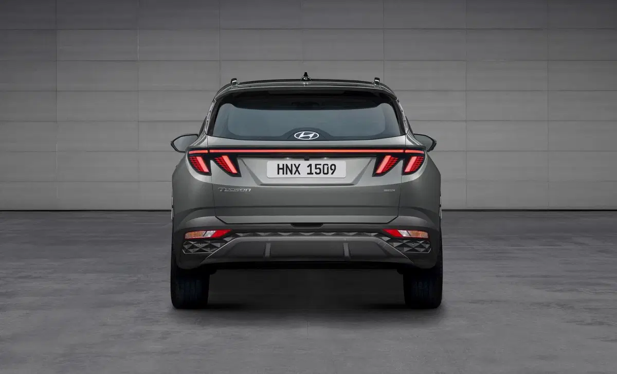 Hyundai Tucson 1.6 hev Xline 4wd auto (31)