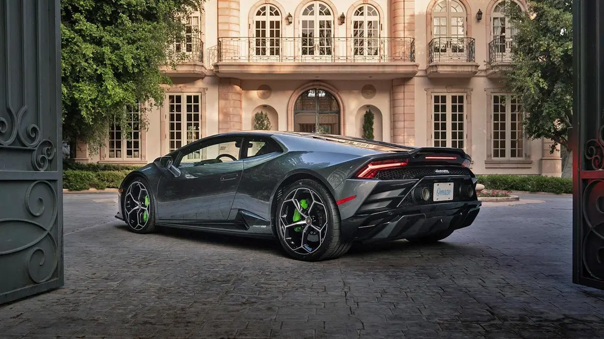 Lamborghini e Lady Gaga: in palio la Huracan del video di '911' (8)