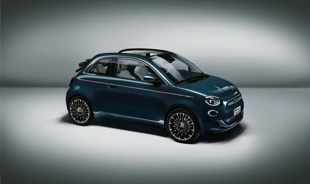 Fiat 500 Cabrio 2020  (5)