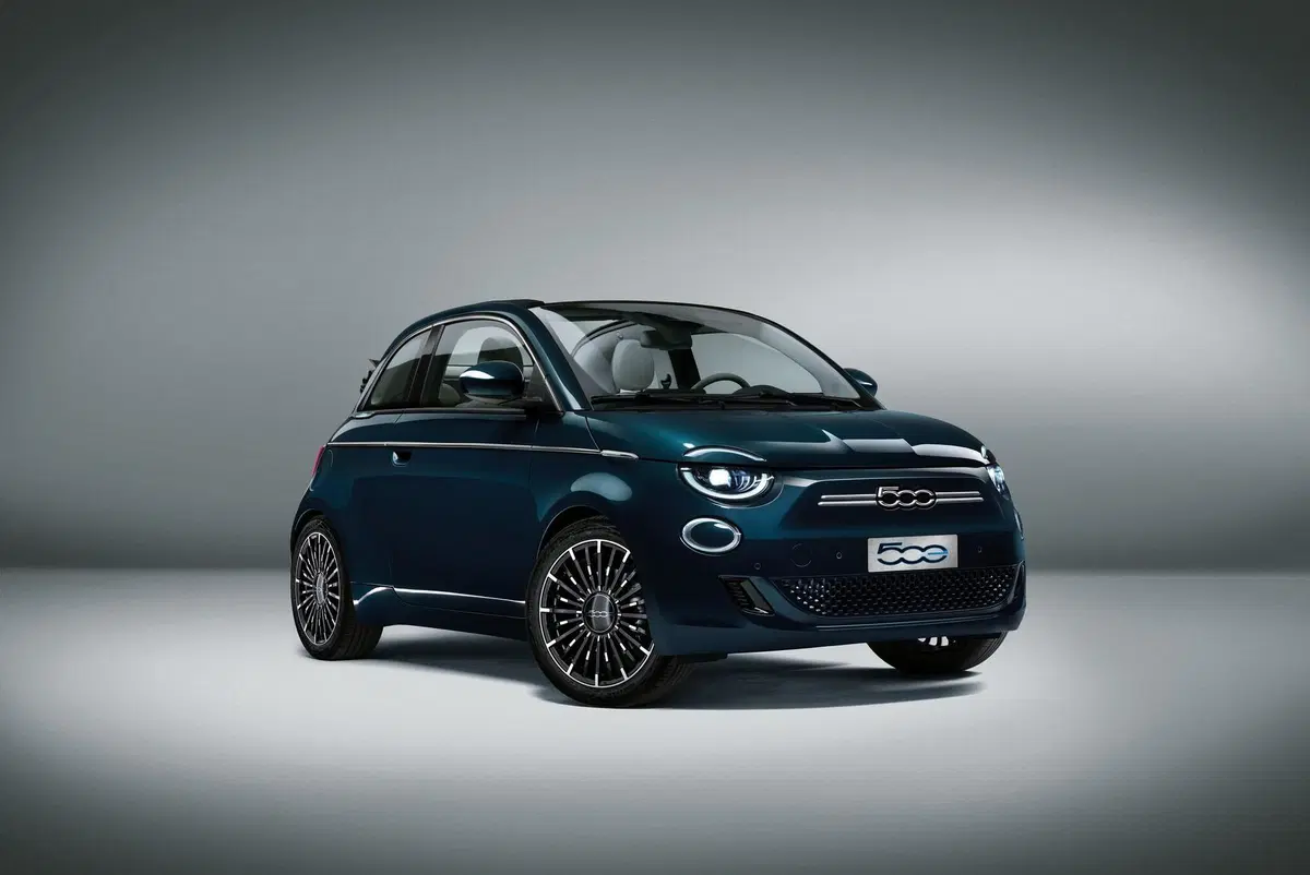 Fiat 500 Cabrio 2020  (6)