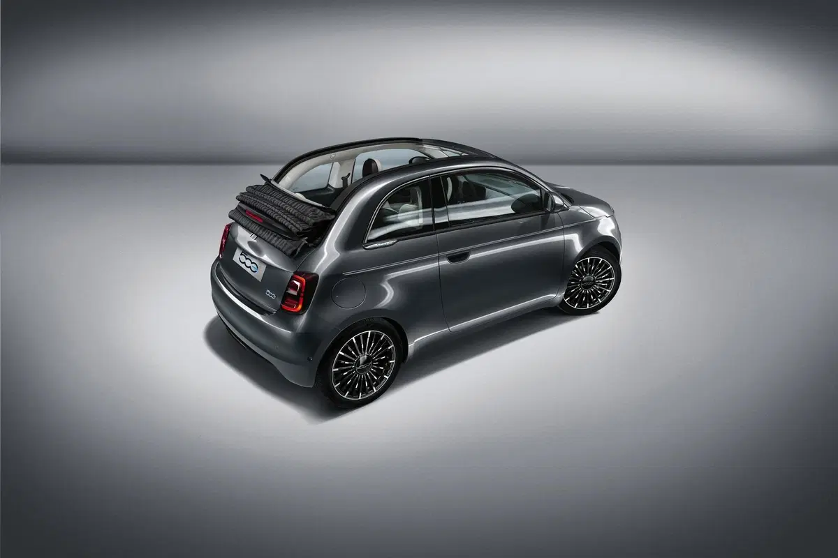 Fiat 500 Cabrio 2020  (9)