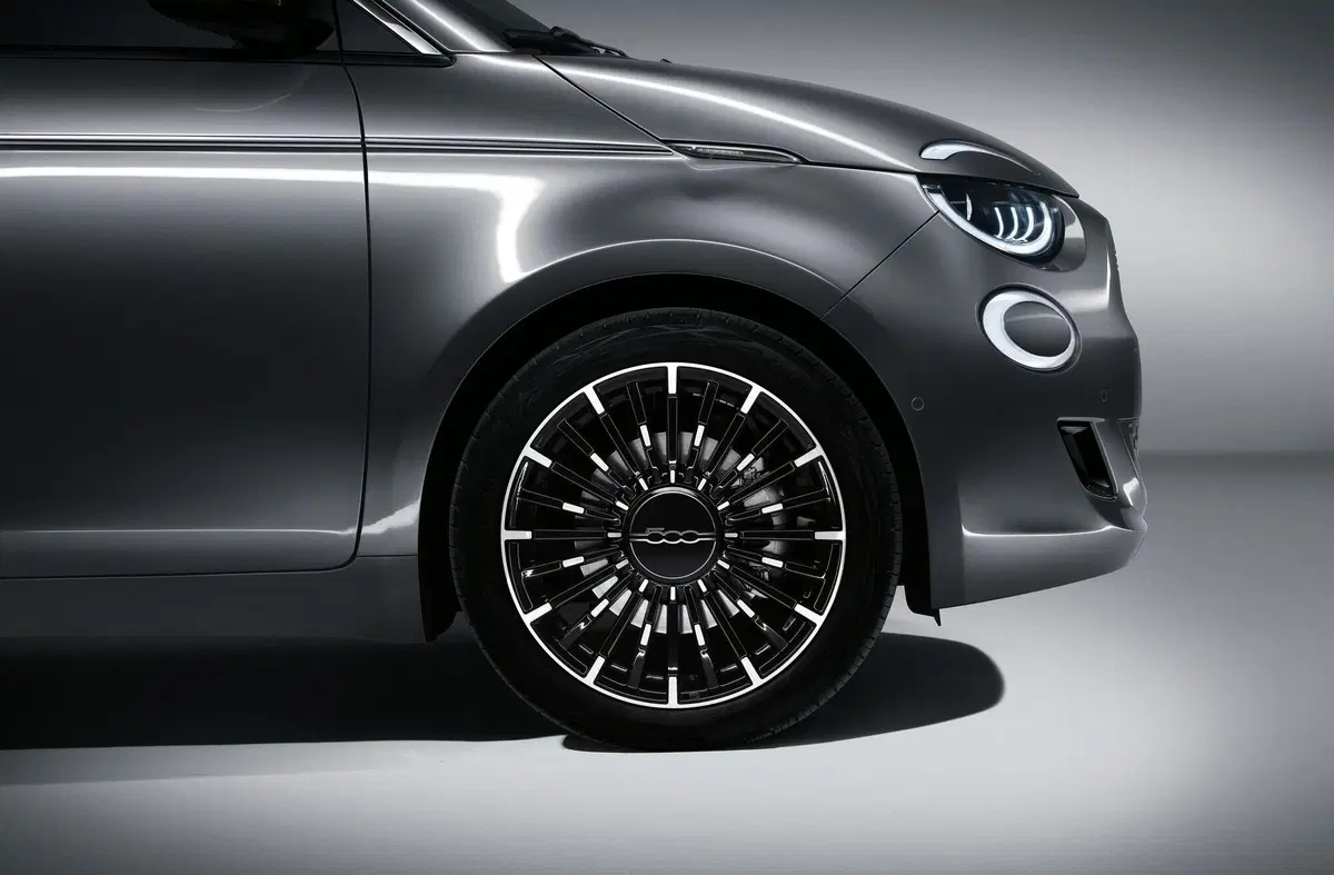 Fiat 500 Cabrio 2020  (18)