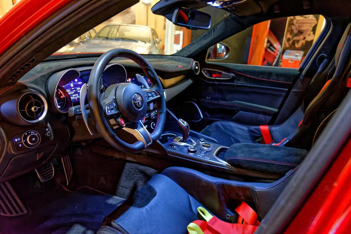 Alfa Romeo: la magia di Giulia GTAm dal vivo con foto e video (7)