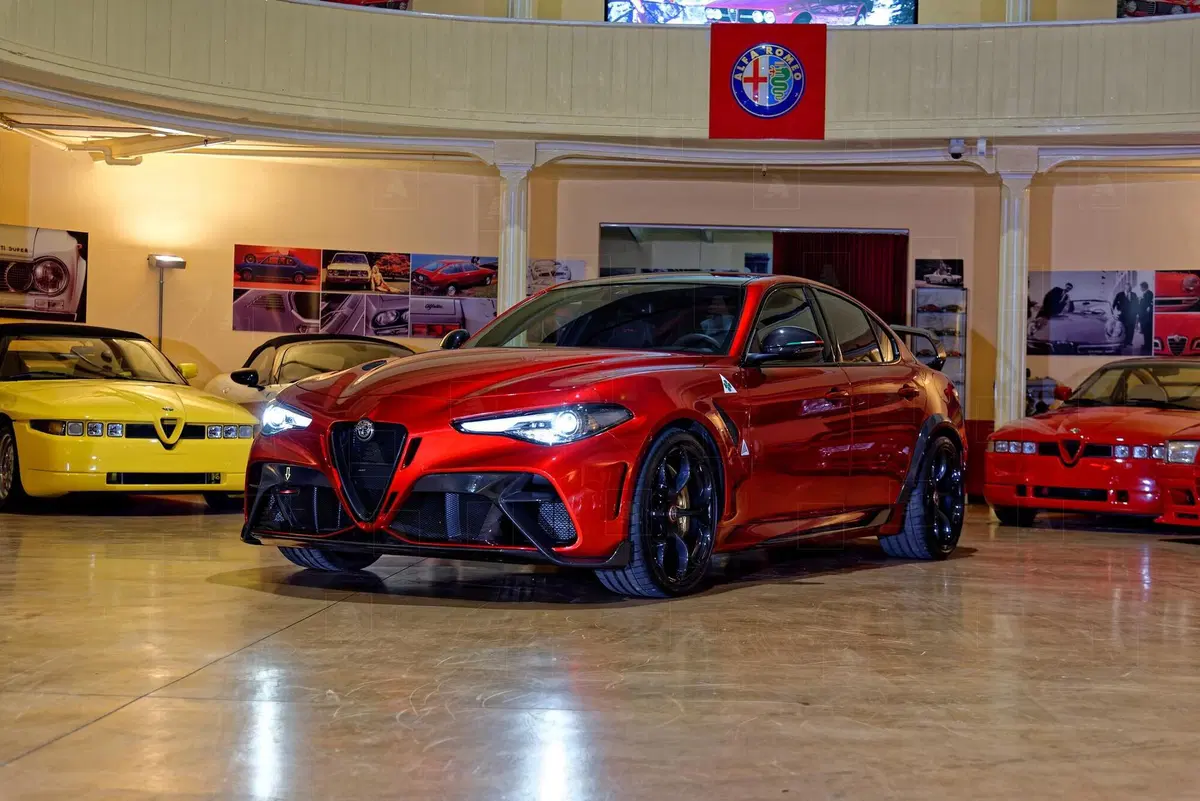 Alfa Romeo: la magia di Giulia GTAm dal vivo con foto e video (3)