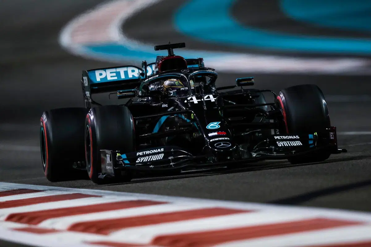 F1, GP Abu Dhabi 2020: vince Verstappen (16)