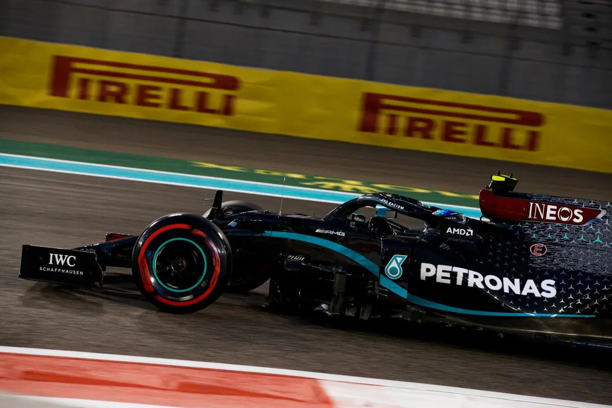 F1, GP Abu Dhabi 2020: vince Verstappen (18)