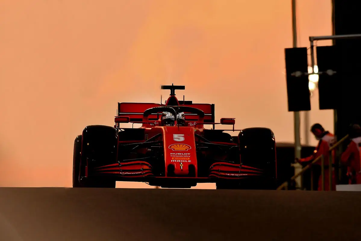 F1, GP Abu Dhabi 2020: vince Verstappen (19)