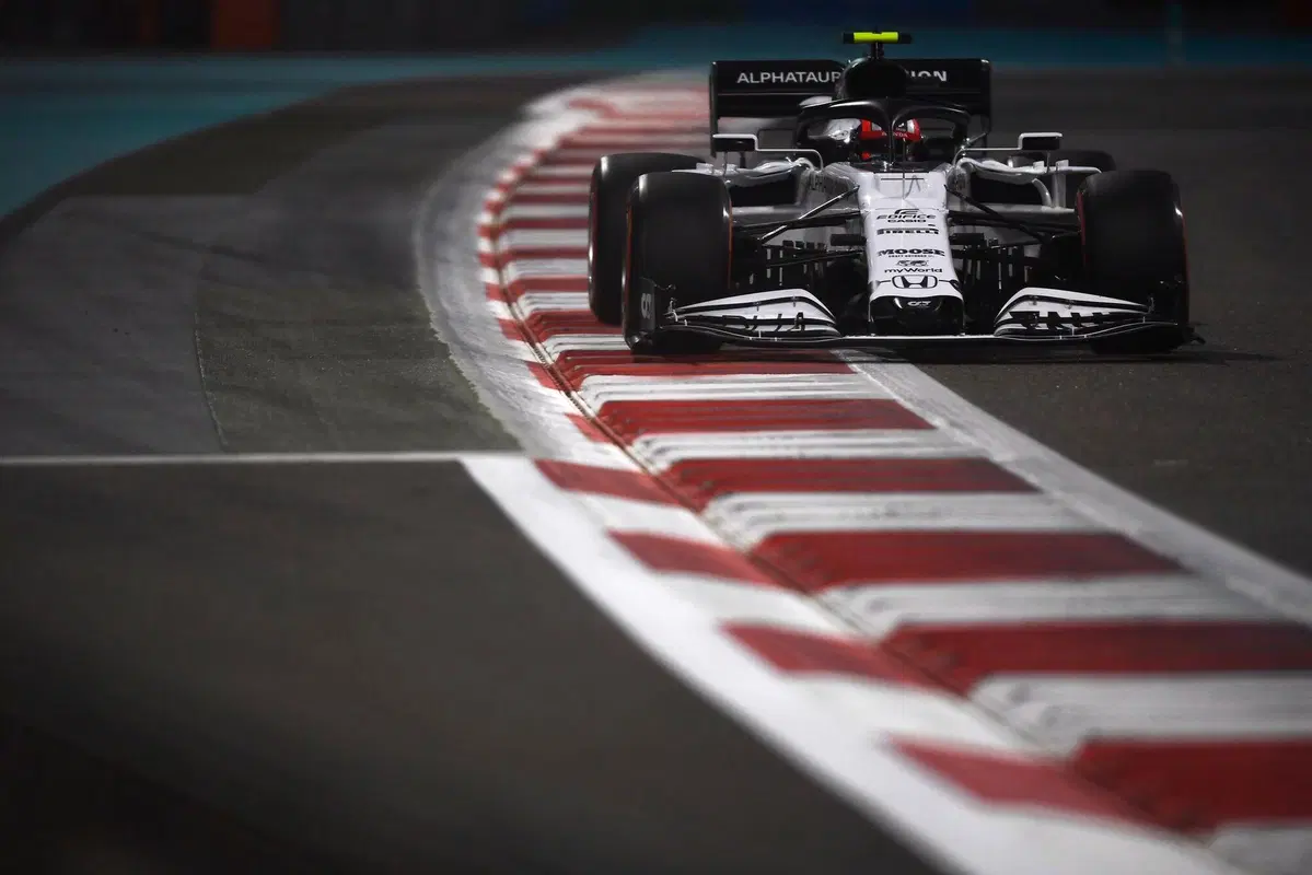 F1, GP Abu Dhabi 2020: vince Verstappen (59)