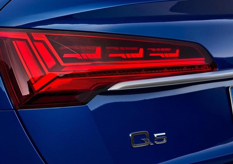 Audi Q5 Sportback (2020->>) (23)