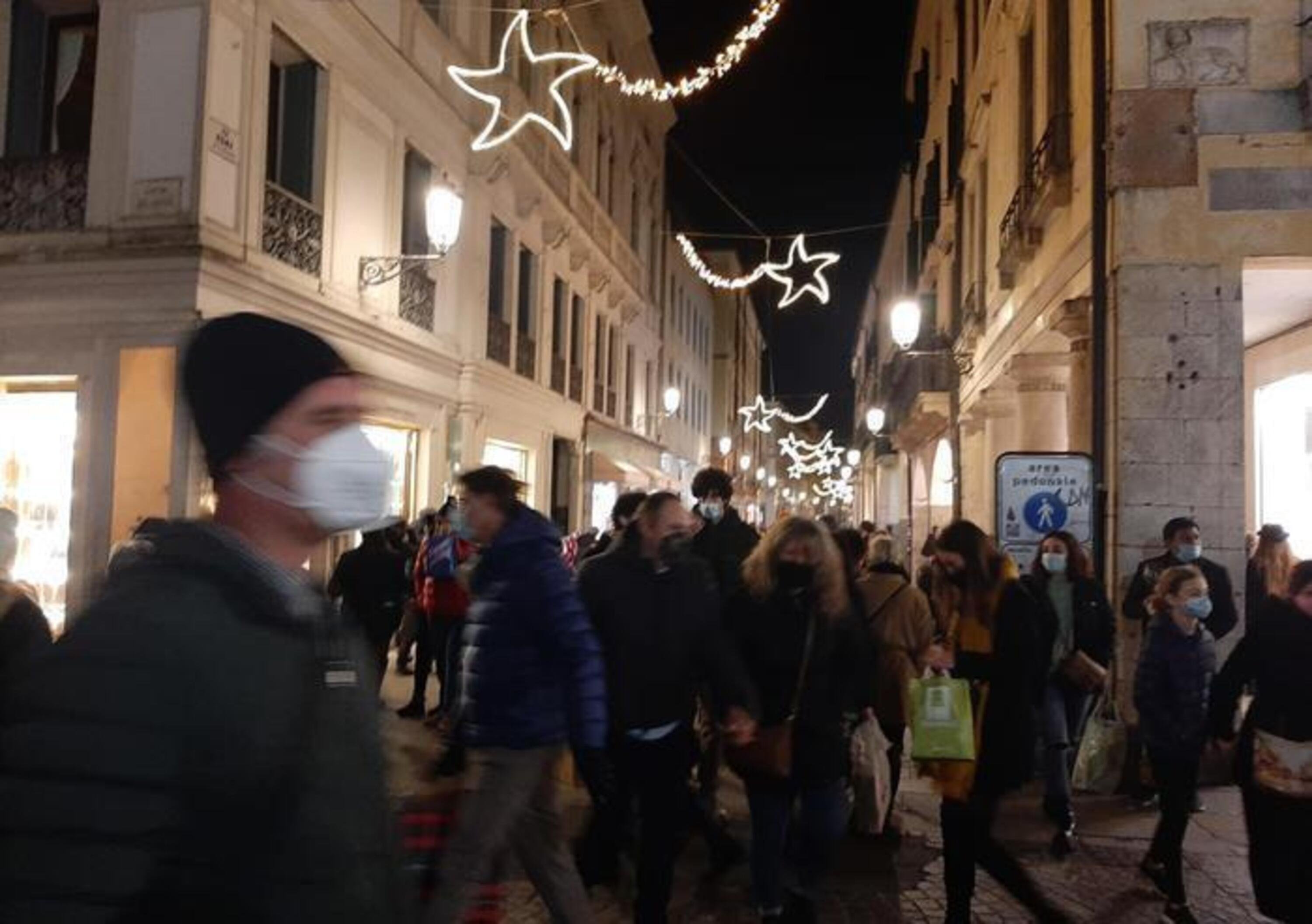 Natale 2020: ipotesi zona rossa o arancio in tutta Italia nei festivi