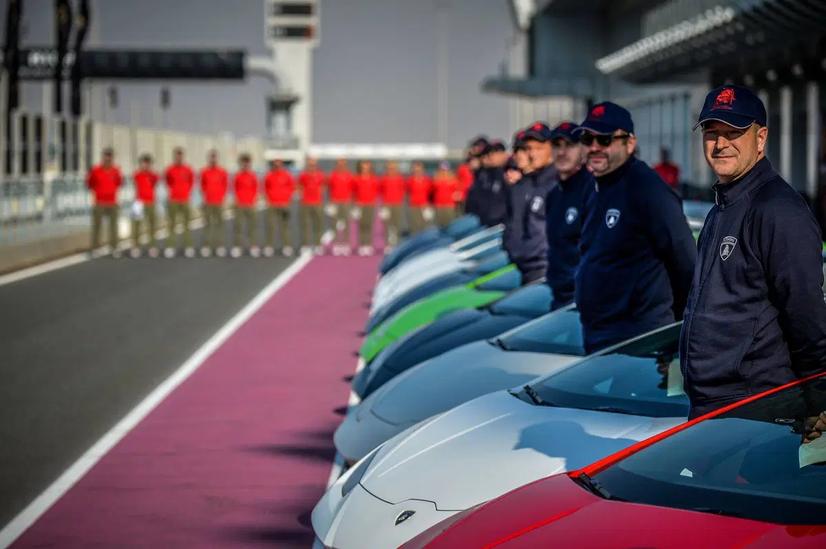 Quale sognare, Confronto: Lamborghini Huracàn LP 580-2 Vs McLaren 570 S (19)