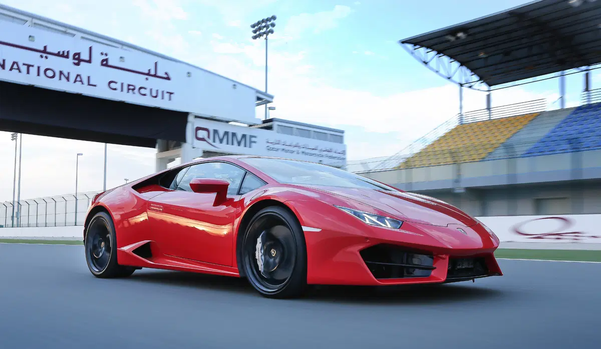 Quale sognare, Confronto: Lamborghini Huracàn LP 580-2 Vs McLaren 570 S (2)
