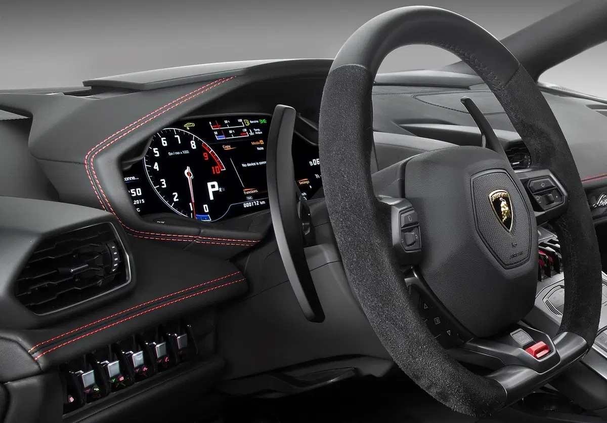 Quale sognare, Confronto: Lamborghini Huracàn LP 580-2 Vs McLaren 570 S (2)