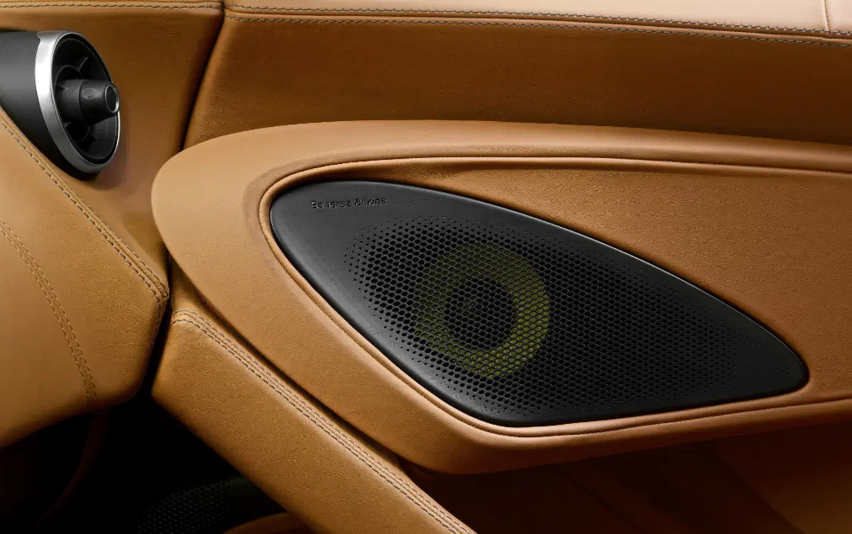 Quale sognare, Confronto: Lamborghini Huracàn LP 580-2 Vs McLaren 570 S