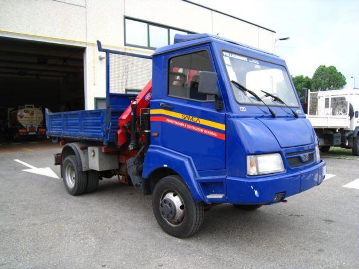 zk-r1-2-serie-r1-2-8-tdi-pl-rs-4x4-cabinato-prezzo-e-scheda