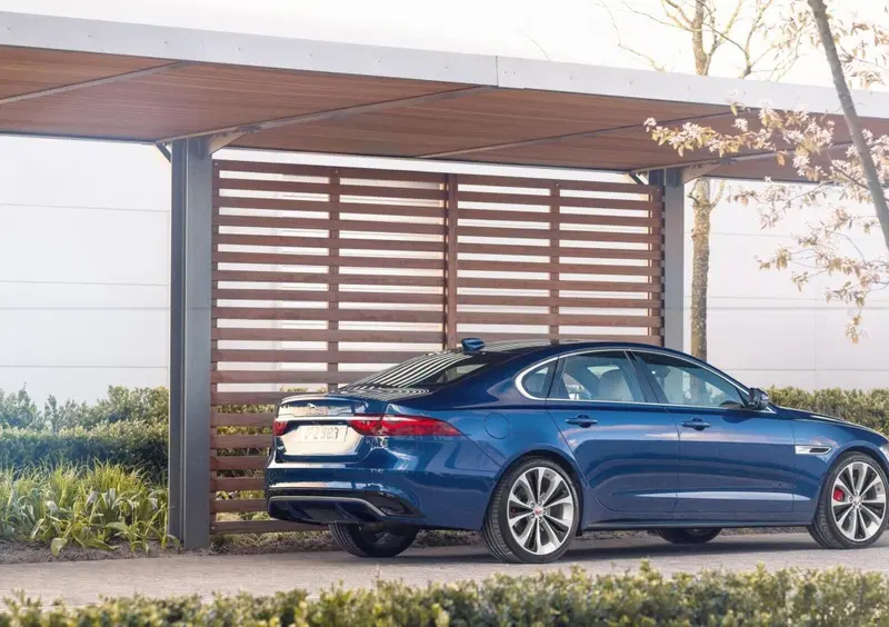 Jaguar XF (2015-24) (4)